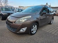 Gebraucht Renault Scénic III Luxe 131 PS (96 kW) 2011 Braun Van / Kleinbus