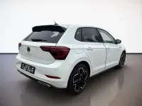 Neu VW Polo R-line 95 PS (69 kW) 2025 Pure white uni / schwarz uni Kleinwagen