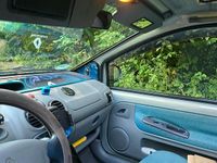 Second-hand Renault Twingo 58 CP (42 kW) 2004 Argintiu Hatchback