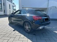 Gebraucht Mercedes GLA220 177 PS (130 kW) 2017 Schwarz SUV