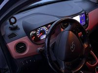 Gebraucht Hyundai i10 87 PS (63 kW) 2015 Grau Kleinwagen