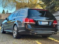 Gebraucht Mercedes E220 170 PS (125 kW) 2014 Schwarz Kombi