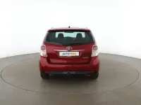 Gebraucht Toyota Verso Edition-S 147 PS (108 kW) 2017 Rot Van / Kleinbus