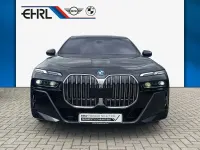 Gebraucht BMW 740 M Sport 299 PS (219 kW) 2025 Carbonschwarz Limousine