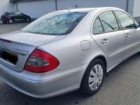 Gebraucht Mercedes E200 Elegance 184 PS (135 kW) 2006 Silber Limousine