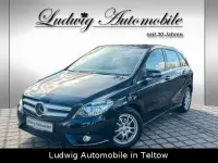 Gebraucht Mercedes B180 122 PS (89 kW) 2013 Schwarz Van / Kleinbus