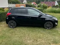 Gebraucht Hyundai i20 Edition 86 PS (63 kW) 2014 Schwarz Kleinwagen