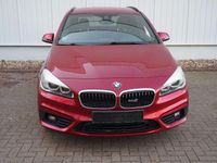 Gebraucht BMW 218 Sport Line 136 PS (100 kW) 2016 Rot Kombi