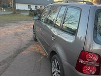 Gebraucht VW Touran 140 PS (102 kW) 2007 Grau Van / Kleinbus