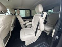 Gebraucht Mercedes V250 AMG line 190 PS (139 kW) 2023 Lackfarbe sodalithblau metalli Van / Kleinbus