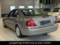 Second-hand Mercedes E350 272 CP (200 kW) 2005 Argintiu Berlinǎ