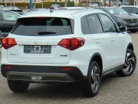 Gebraucht Suzuki Vitara Comfort+ 102 PS (75 kW) 2025 Weiß SUV