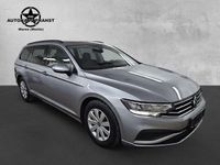 Gebraucht VW Passat 150 PS (110 kW) 2022 Silber Kombi