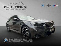 Neu BMW M5 Sport Line 585 PS (430 kW) 2025 M isle of man grün metallic Kombi