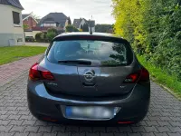 Gebraucht Opel Astra 125 PS (91 kW) 2010 Grau Limousine