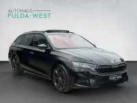 Neu Skoda Octavia RS 265 PS (194 kW) 2025 Blackmagic perleffekt Kombi