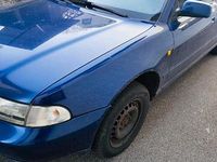 Gebraucht Audi A4 101 PS (74 kW) 1998 Blau Kombi