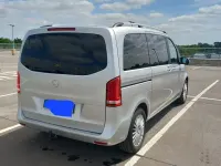 Gebraucht Mercedes V250 Edition 204 PS (150 kW) 2017 Silber Van / Kleinbus