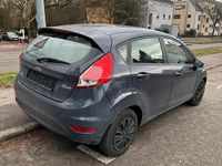 Gebraucht Ford Fiesta 100 PS (73 kW) 2014 Grau Kleinwagen