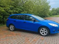 Gebraucht Ford Focus Trend 115 PS (84 kW) 2014 Blau Kombi