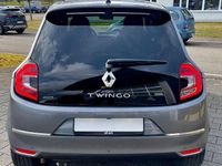 Gebraucht Renault Twingo Urban Night 65 PS (47 kW) 2023 Lunar grey Kleinwagen