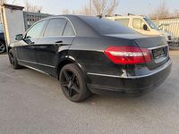 Gebraucht Mercedes E250 204 PS (150 kW) 2010 Schwarz Limousine