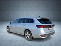 Gebraucht VW Passat IQ Drive 150 PS (110 kW) 2025 Oyster silver metallic Kombi