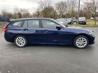 Gebraucht BMW 330e Advantage 252 PS (185 kW) 2021 Blau Kombi