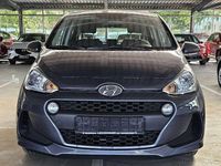 Gebraucht Hyundai i10 Classic 67 PS (49 kW) 2018 Grau Kleinwagen