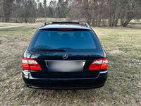 Gebraucht Mercedes E240 Avantgarde 177 PS (130 kW) 2004 Schwarz Kombi