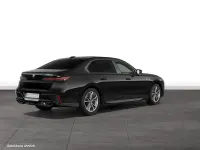 Gebraucht BMW M760e M Sport 571 PS (419 kW) 2025 Schwarz Limousine