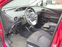 Gebraucht Toyota Prius 122 PS (89 kW) 2018 Rot Limousine