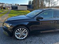 Gebraucht Skoda Superb Style 190 PS (139 kW) 2015 Schwarz Kombi