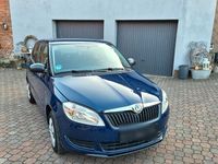 Gebraucht Skoda Fabia 60 PS (44 kW) 2012 Blau Kleinwagen