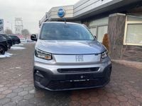 Neu Fiat Doblò 102 PS (75 kW) 2025 Silber Van / Kleinbus