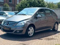 Gebraucht Mercedes B200 136 PS (100 kW) 2009 Grau Van / Kleinbus