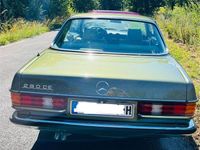 Gebraucht Mercedes 280 185 PS (136 kW) 1977 Grün Coupé
