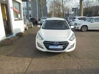 Gebraucht Hyundai i30 Style 110 PS (80 kW) 2017 Weiß Limousine