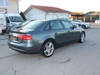Gebraucht Audi A4 Attraction 170 PS (125 kW) 2012 Grau Limousine