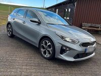 Gebraucht Kia Ceed 136 PS (100 kW) 2022 Silber Kleinwagen