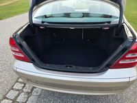 Gebraucht Mercedes C200 Classic 122 PS (89 kW) 2003 Gold Limousine