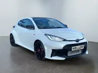 Gebraucht Toyota Yaris 280 PS (205 kW) 2024 Platinumweiß perleffekt Kleinwagen