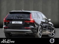Gebraucht Volvo V60 Plus 257 PS (189 kW) 2024 Schwarz metallic Kombi