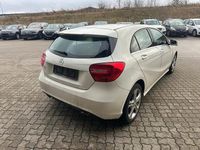Gebraucht Mercedes A180 109 PS (80 kW) 2013 Weiß Limousine