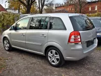 Gebraucht Opel Zafira Edition 116 PS (85 kW) 2010 Argon silber/ice silver (m2) Van / Kleinbus