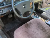Gebraucht Mercedes E230 132 PS (97 kW) 1988 Silber Limousine