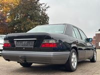 Brugt Mercedes E220 150 HK (110 kW) 1993 Sort Sedan
