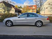 Gebraucht Mercedes E240 Avantgarde 177 PS (130 kW) 2002 Silber Limousine