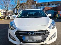 Gebraucht Hyundai i30 120 PS (88 kW) 2017 Weiß Kombi