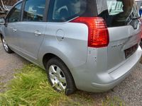 Gebraucht Peugeot 5008 Premium 156 PS (114 kW) 2011 Grau Van / Kleinbus